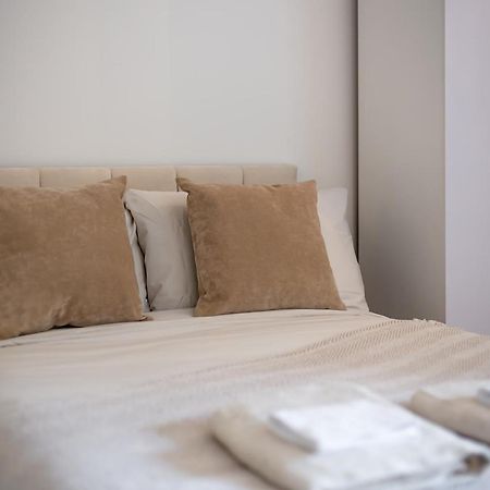 Aryas Apartments London Edgware Eksteriør billede