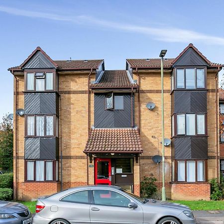 Aryas Apartments London Edgware Eksteriør billede